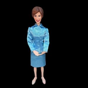 First Lady #43 Laura W Bush Talking 12-inch Action Figure